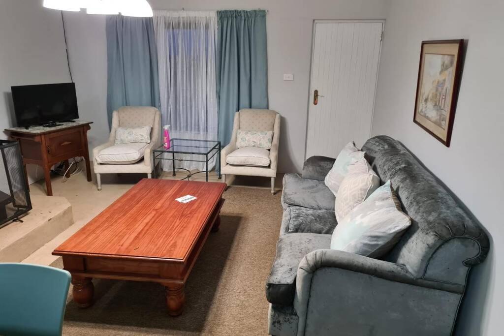 Hilltop Farm Valley View Cottage Henburg Park Extérieur photo